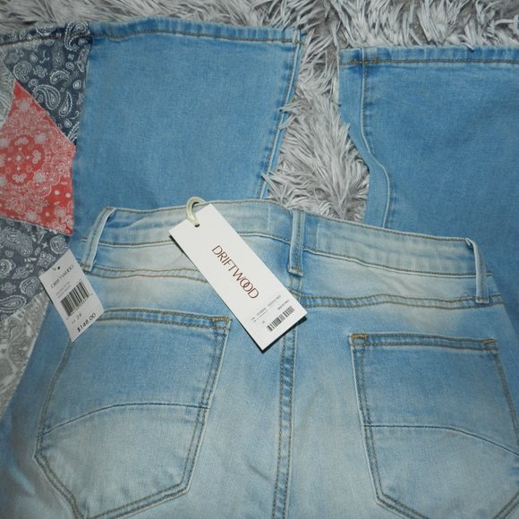 Driftwood Jeans Farrah Flare Patchwork Bandanna Print Insert Light Wash🆕NWT! - Picture 13 of 16